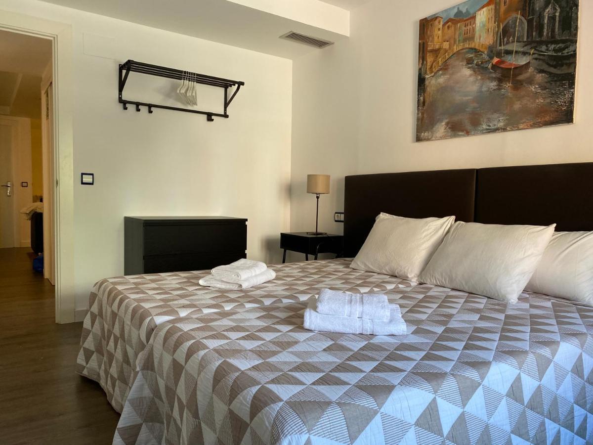 Lc Apartamentos Cesar Augusto Сарагоса Екстериор снимка