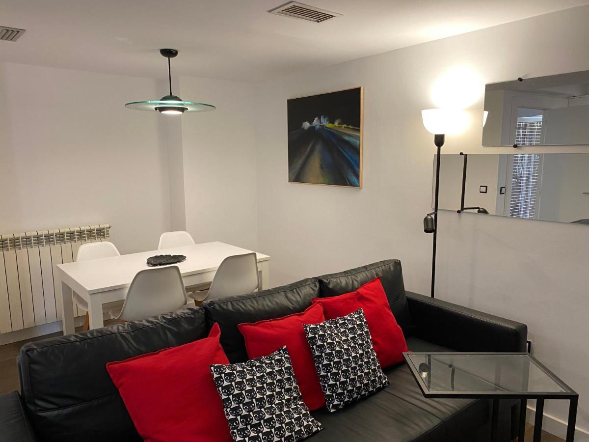 Lc Apartamentos Cesar Augusto Сарагоса Екстериор снимка