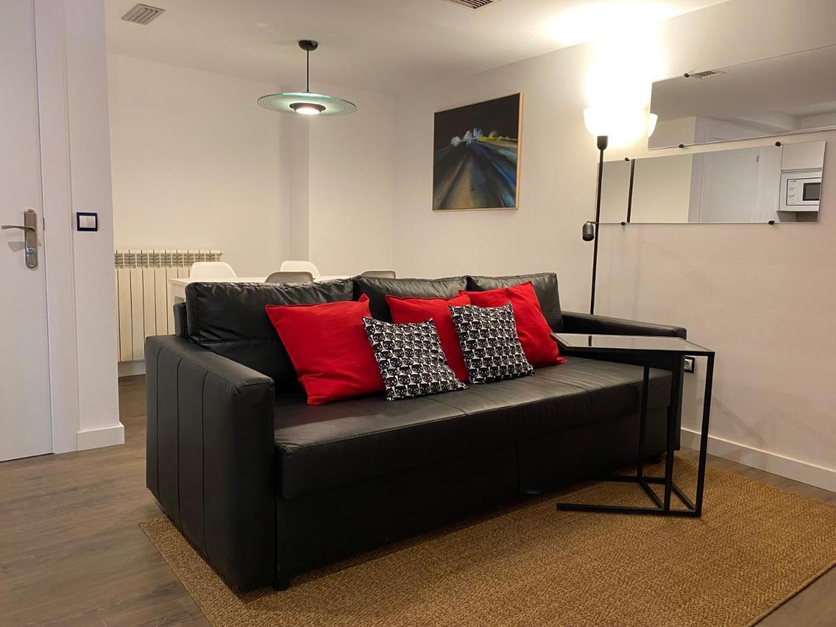 Lc Apartamentos Cesar Augusto Сарагоса Екстериор снимка