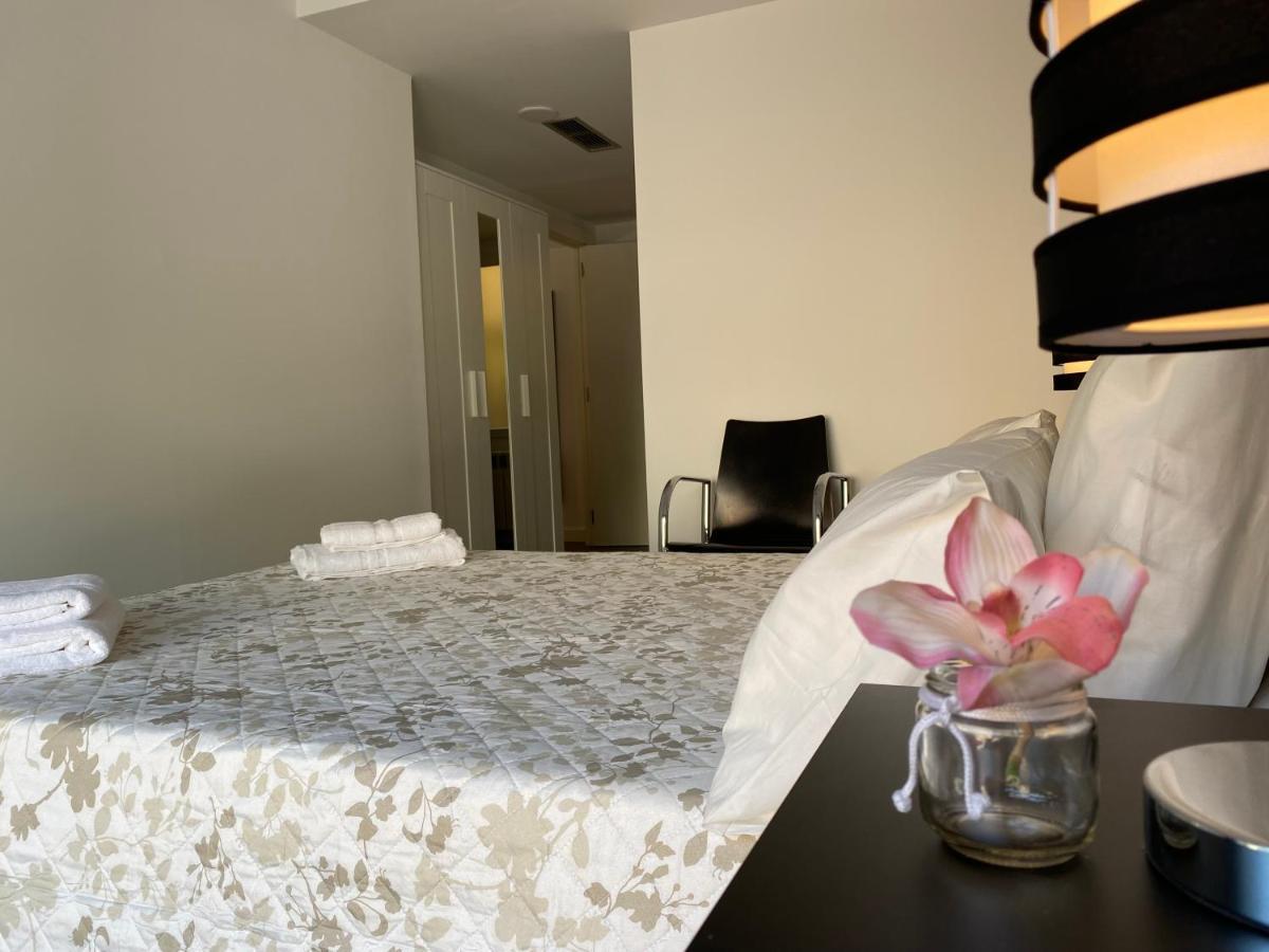 Lc Apartamentos Cesar Augusto Сарагоса Екстериор снимка