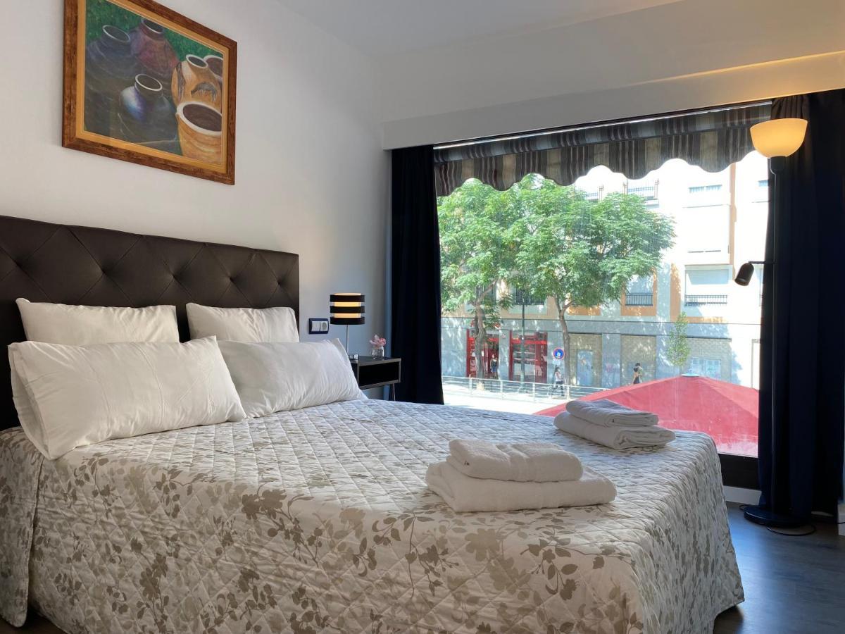 Lc Apartamentos Cesar Augusto Сарагоса Екстериор снимка