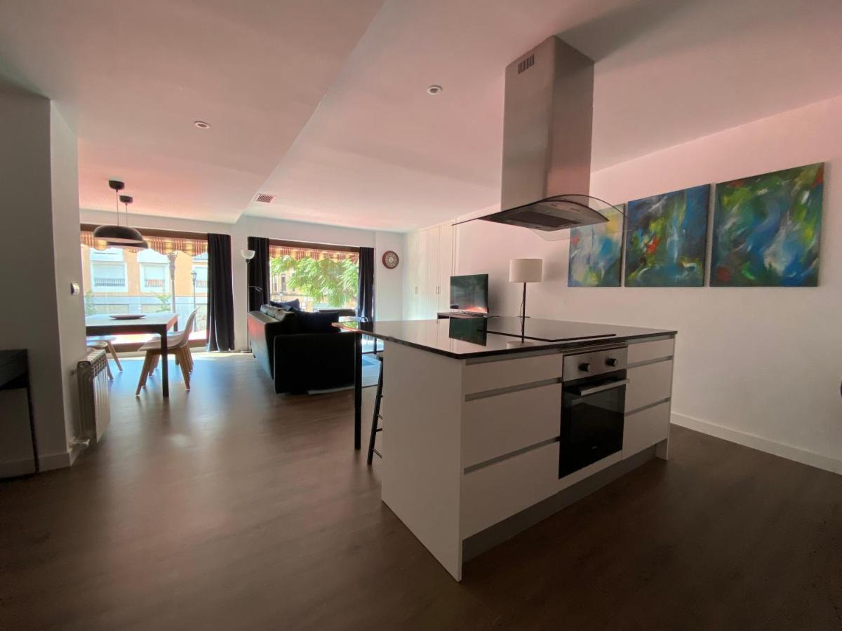 Lc Apartamentos Cesar Augusto Сарагоса Екстериор снимка