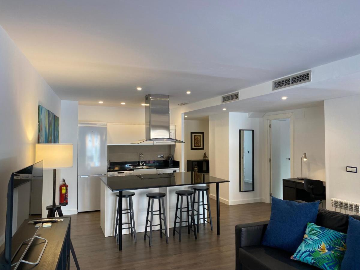 Lc Apartamentos Cesar Augusto Сарагоса Екстериор снимка